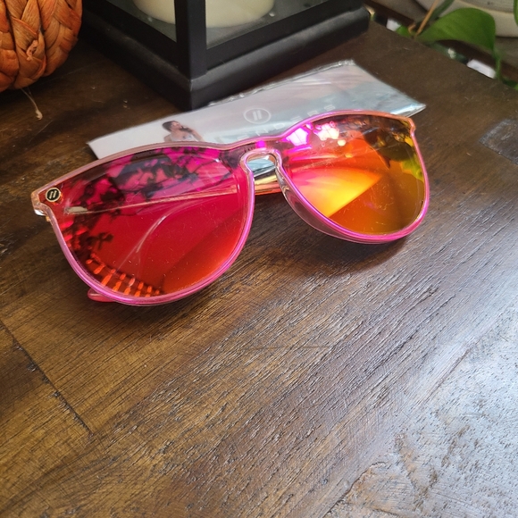 Blenders Sunglasses North Park X2 in Epic Dreamer - Picture 4 of 13